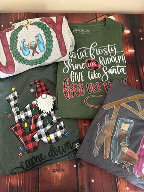Bundle of 4 Christmas long sleeve shirts